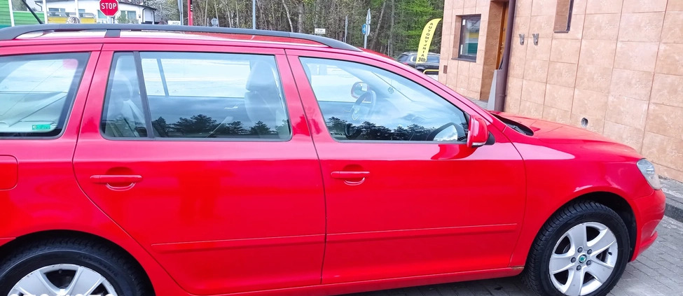 Skoda Octavia cena 23000 przebieg: 202169, rok produkcji 2012 z Gdynia małe 211